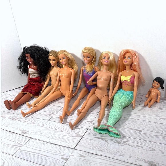 Lot of 7 Barbie and Disney Dolls Mermaid Princess Moana Baby Doll - Picture 3 of 7